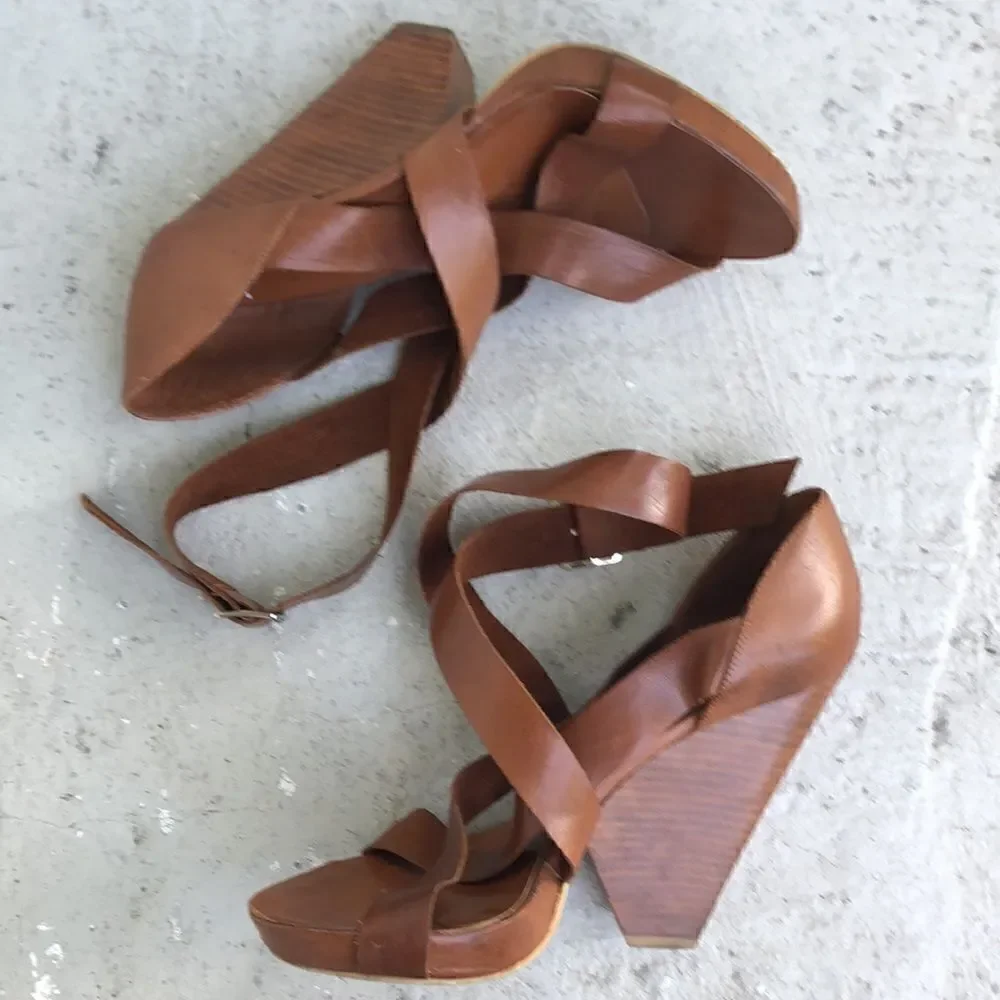 Kathryn  Amber Leigh Sandals